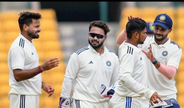 “Stupid, Stupid, Stupid”, says Gavaskar livid on Rishabh Pant’s poor shot in MCG test